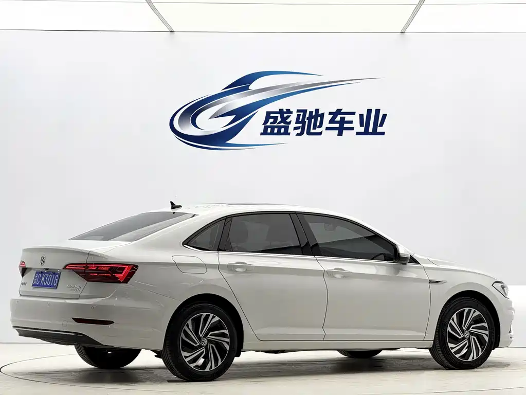 Volkswagen Sagitar 2022
