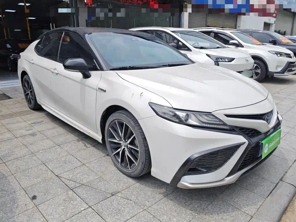 Toyota Camry 2022 — фото 4