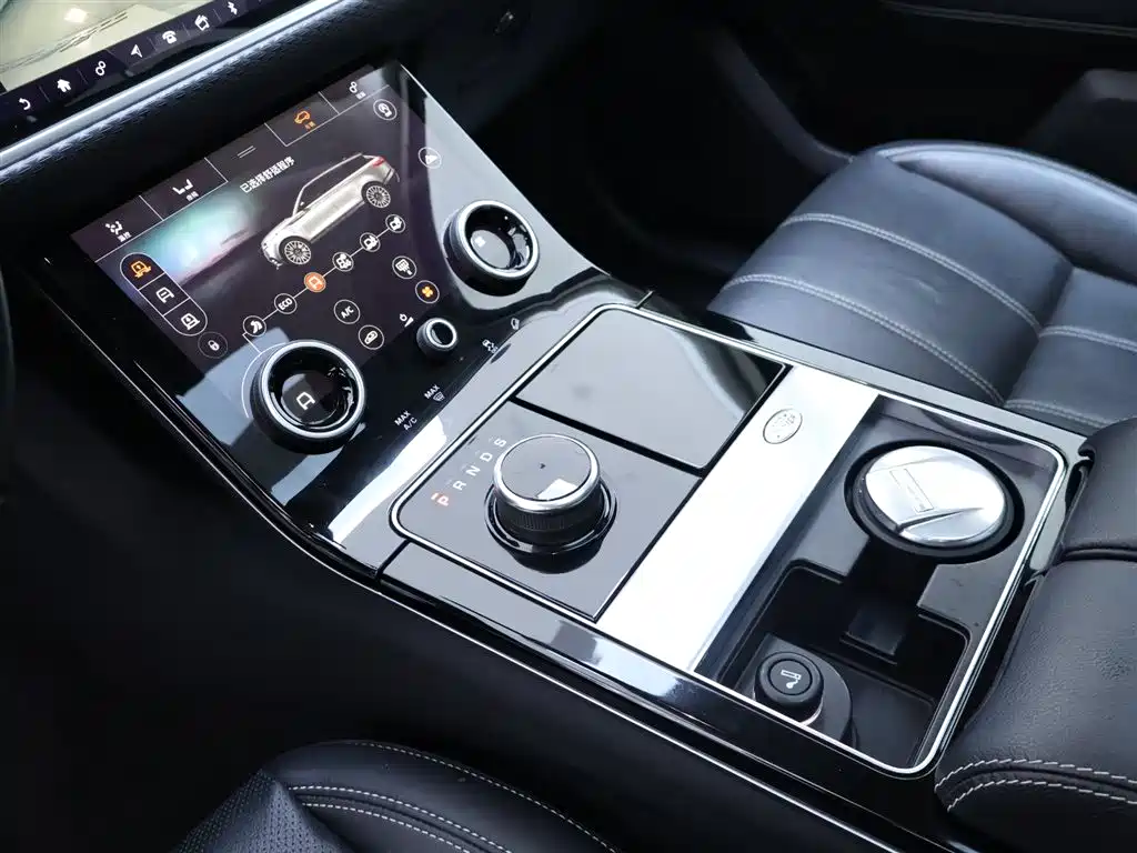 Land Rover Velar 2018 — фото 12