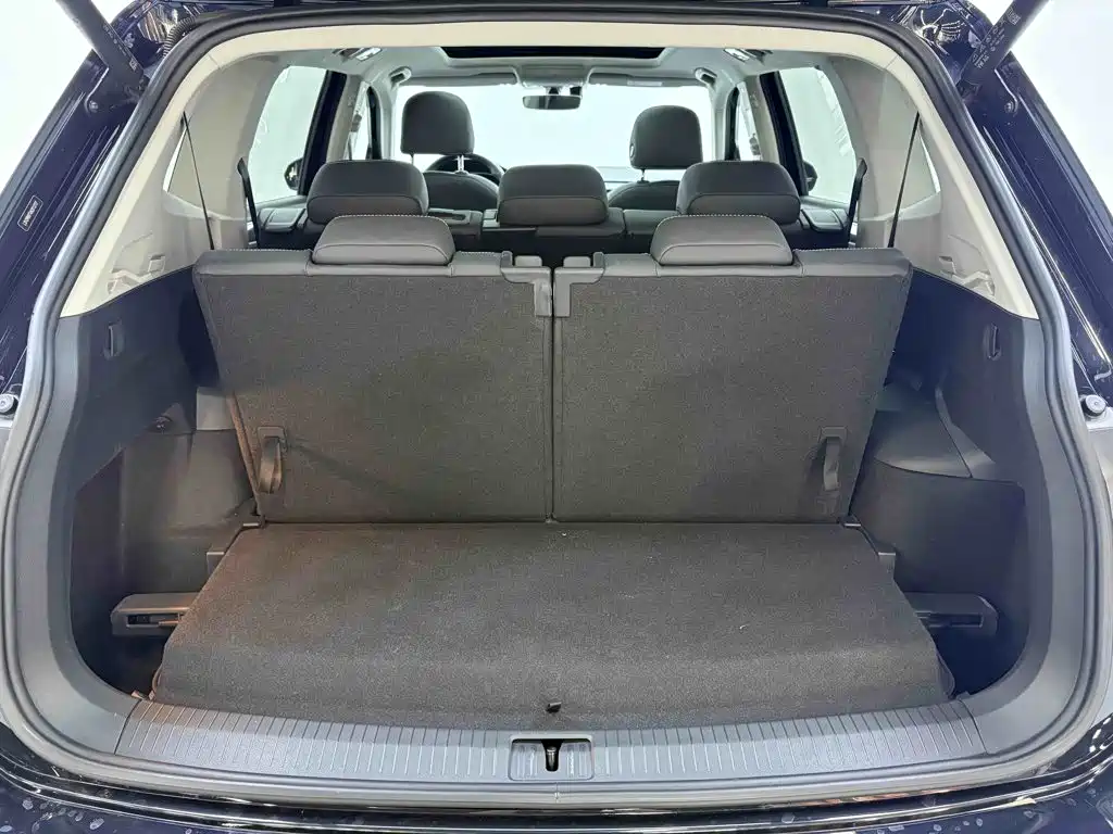 Volkswagen Tiguan L 2022 — фото 27