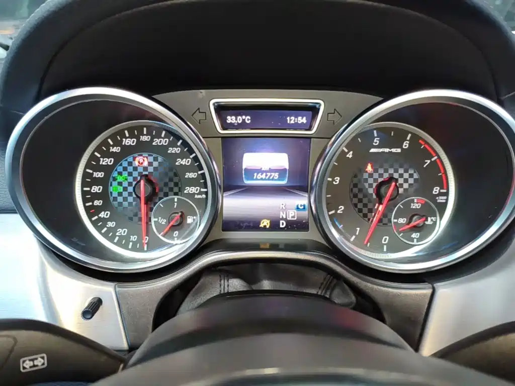 Mercedes-Benz GLE AMG 2017 — фото 12