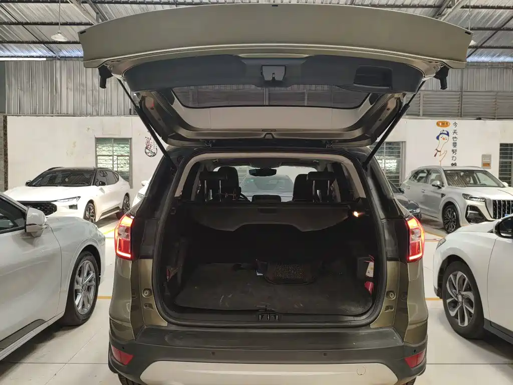 Ford Kuga 2016 — фото 19