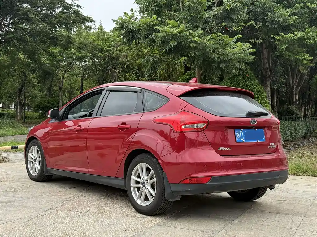 Ford Focus 2018 — фото 4