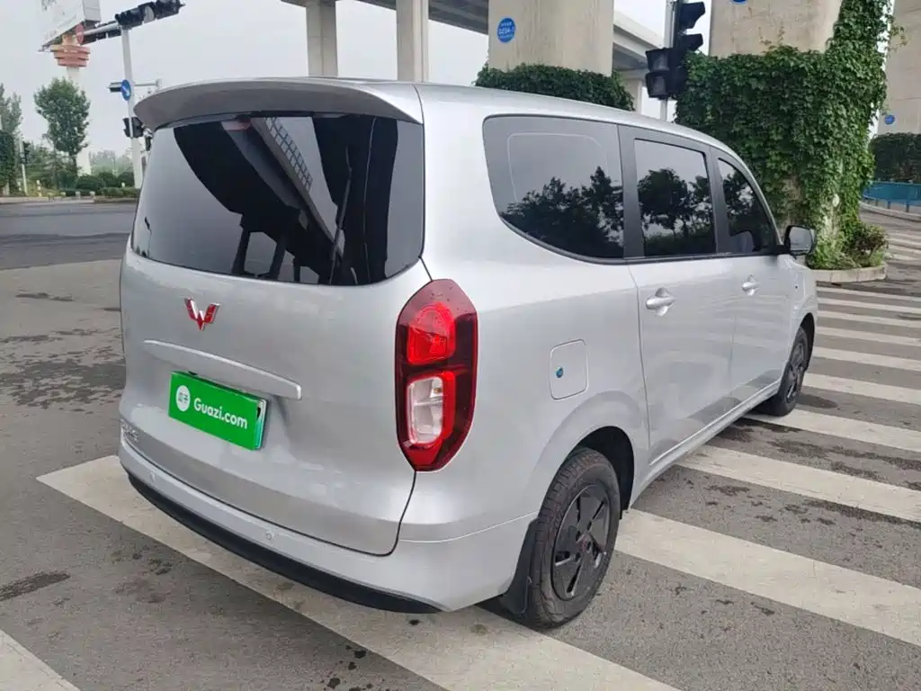 Wuling Hongguang New Energy 2025