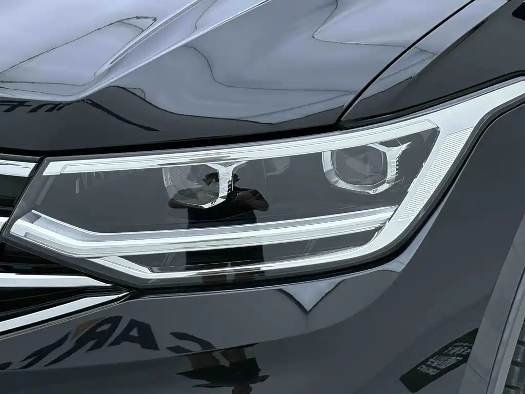 Volkswagen Tiguan L 2022