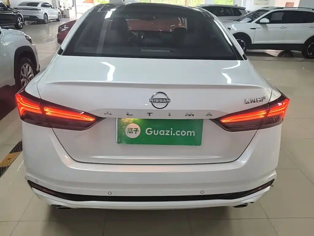 Nissan Teana 2023