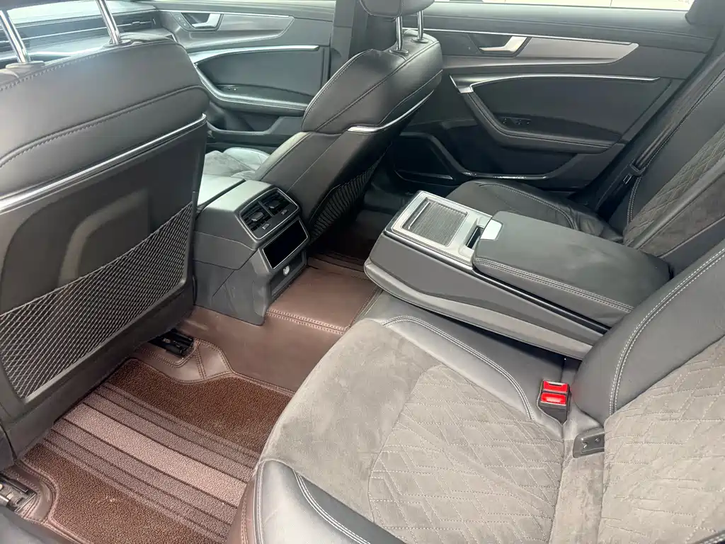 Audi A6L 2021