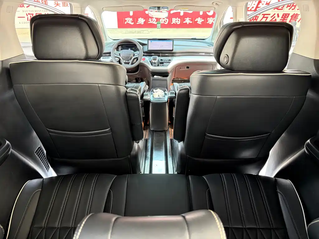 Roewe iMAX8 2021 — фото 19