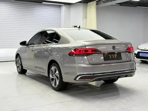 Volkswagen Bora 2023
