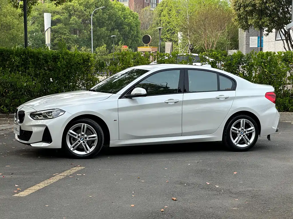 BMW 1 Series 2020 — фото 5