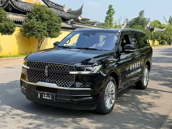 Lincoln Navigator 2025