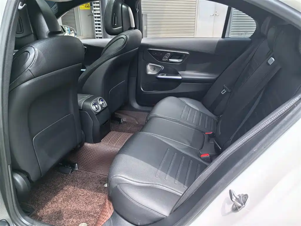 Mercedes-Benz C-Class 2022