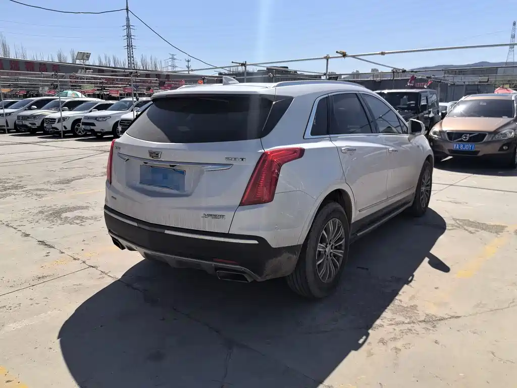 Cadillac XT5 2019 — фото 10