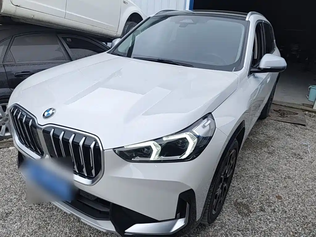 BMW X1 2023 — фото 1