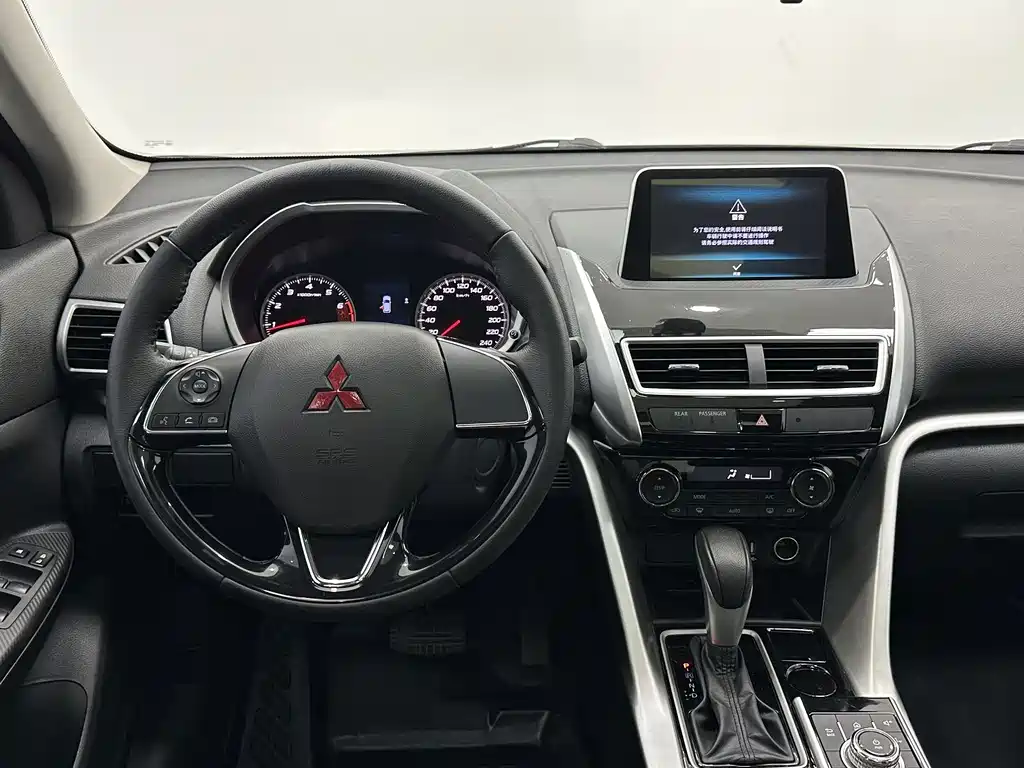 Mitsubishi Yige 2021 — фото 11