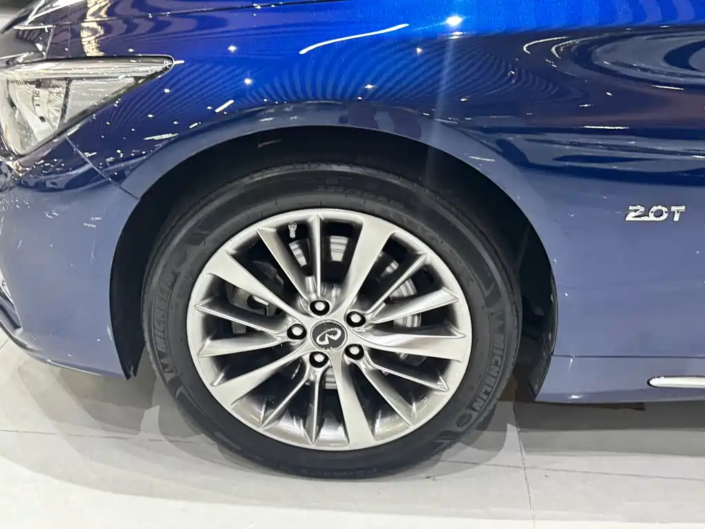 Infiniti Q50L 2019 — фото 13