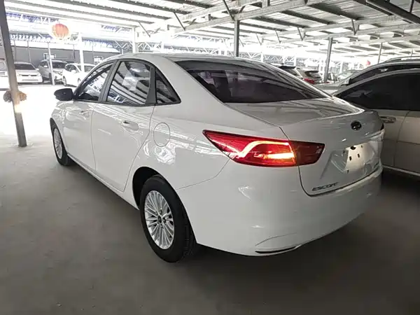 Ford Escort 2015