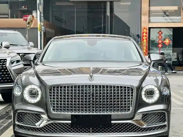 Bentley Flying Spur 2022