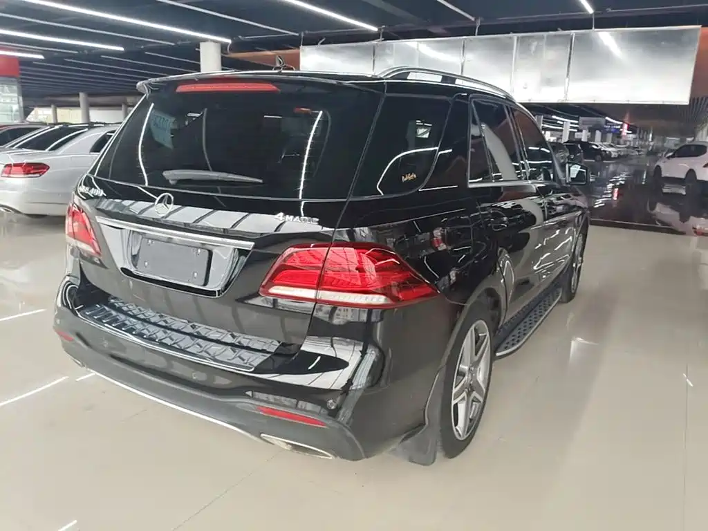 Mercedes-Benz GLE 2016