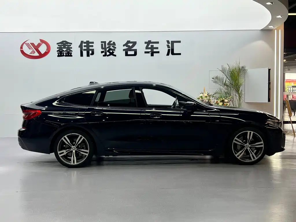 BMW 6 Series GT 2024 — фото 15