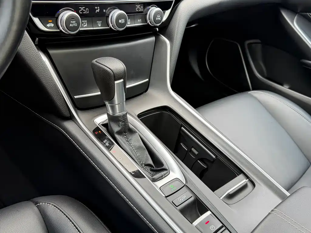 Honda Inspire 2022 — фото 10