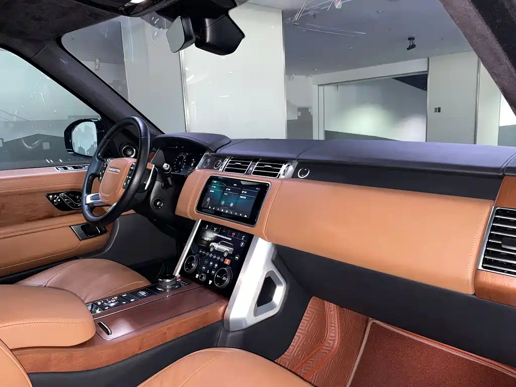 Land Rover Range Rover 2019 — фото 16