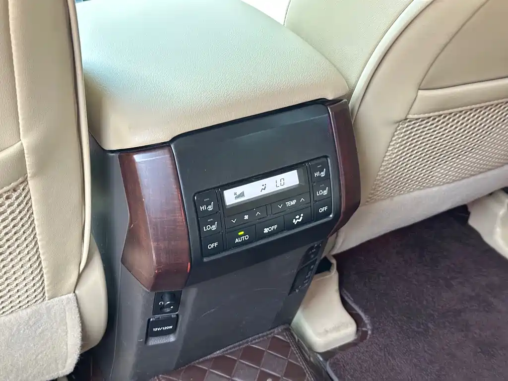 Toyota Prado 2017 — фото 12