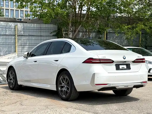 BMW 5 Series 2024