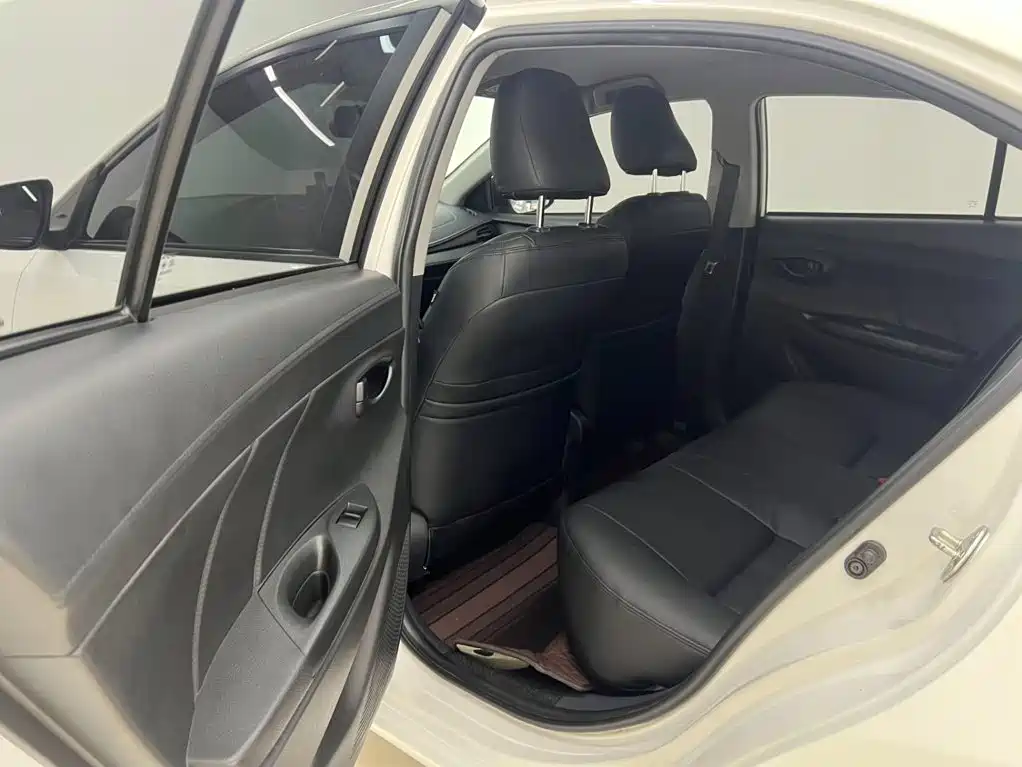 Toyota Vios 2022 — фото 11