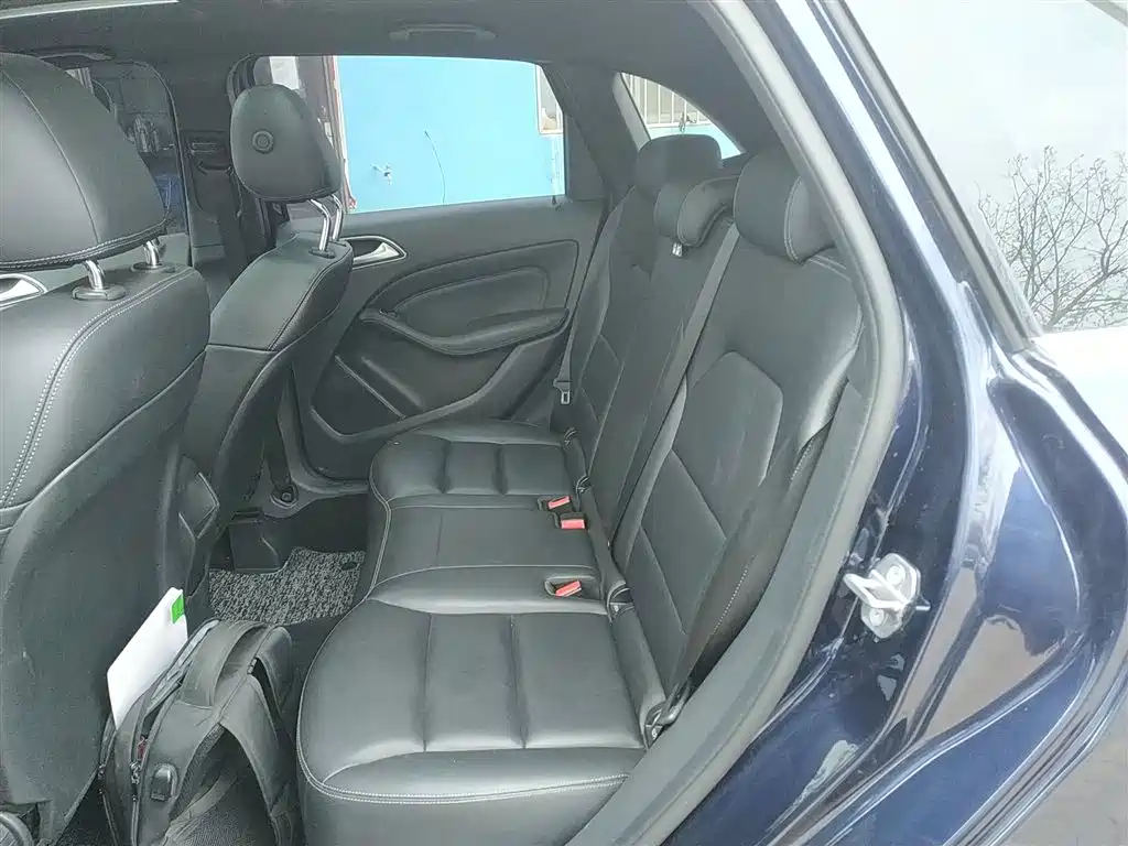 Mercedes-Benz B-Class 2018 — фото 17