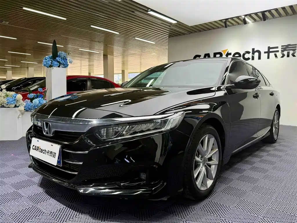 Honda Accord 2023 — фото 1