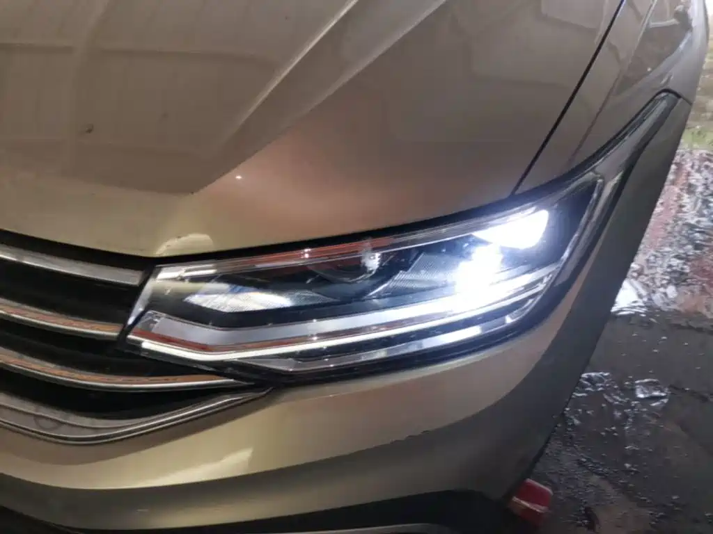Volkswagen Tiguan L 2022 — фото 24
