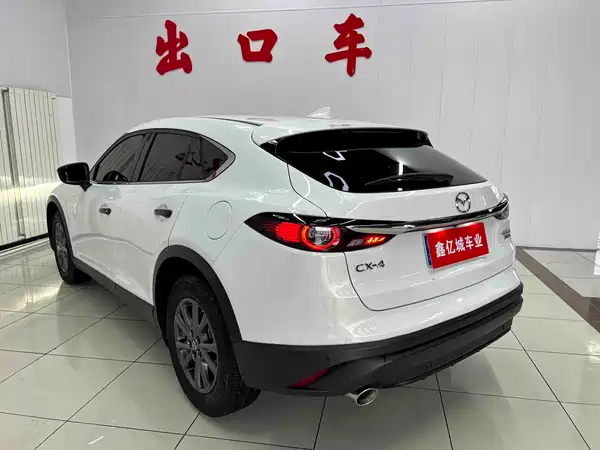 Mazda CX-4 2023
