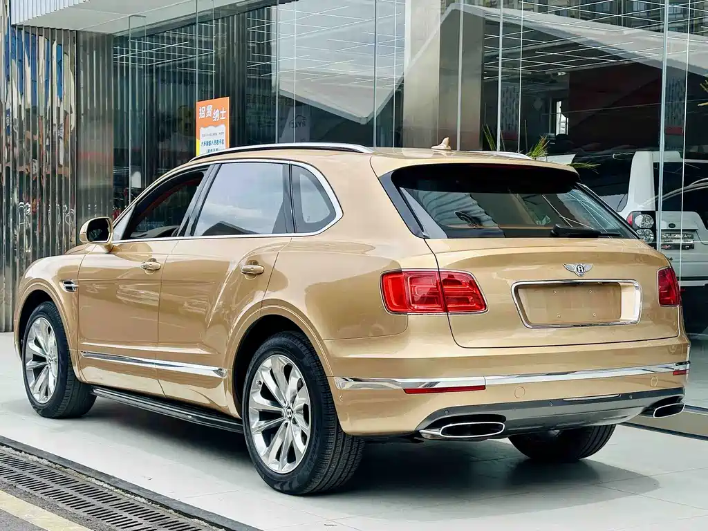 Bentley Bentayga 2018 — фото 3