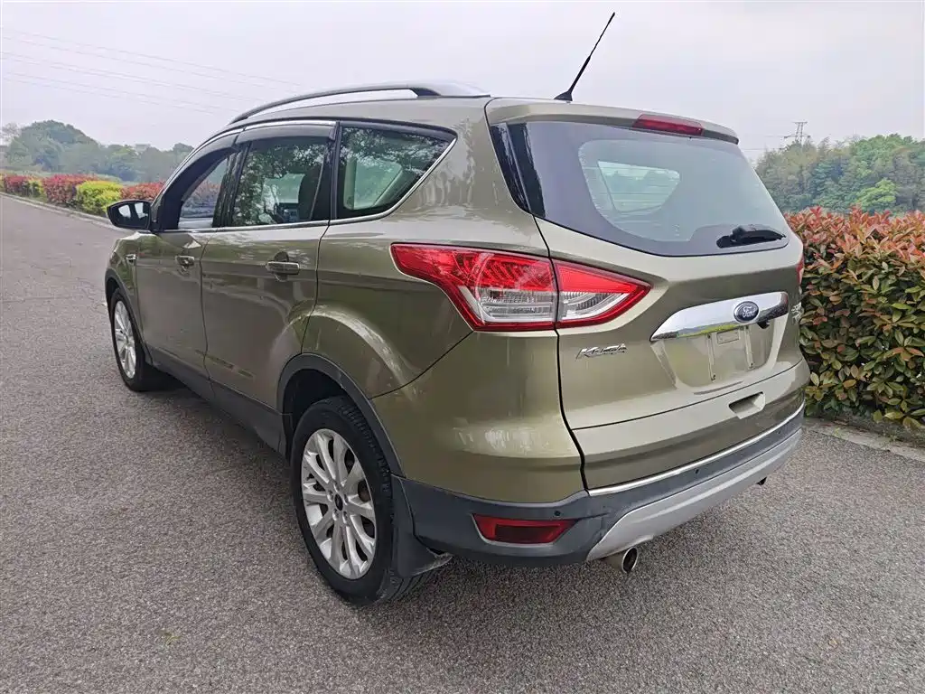 Ford Kuga 2016 — фото 5
