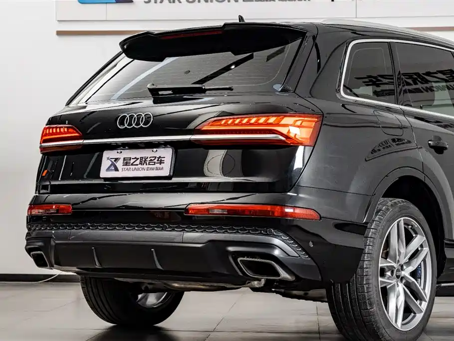 Audi Q7 2024 — фото 7