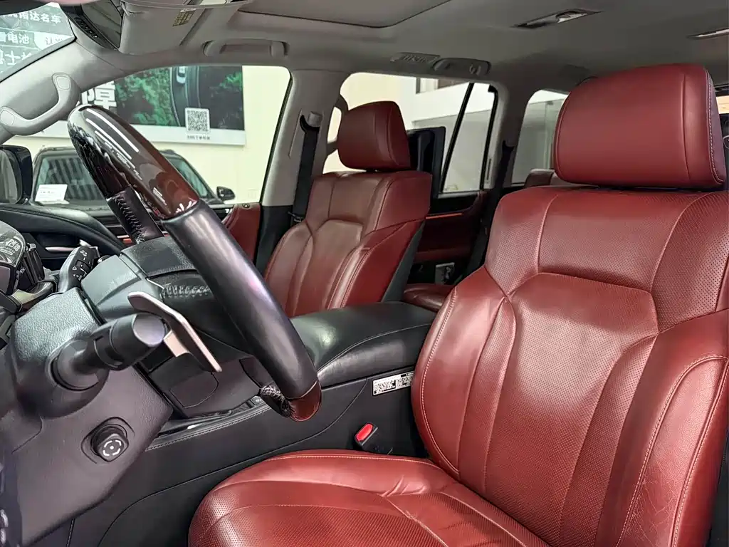 Lexus LX 2019