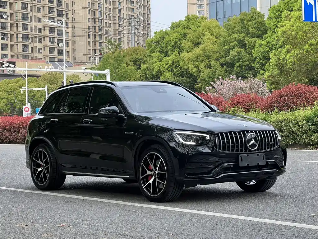 Mercedes-Benz GLC AMG 2022 — фото 3