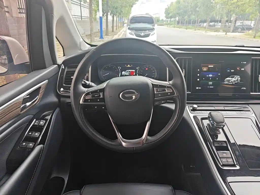GAC Trumpchi M8 2022 — фото 11