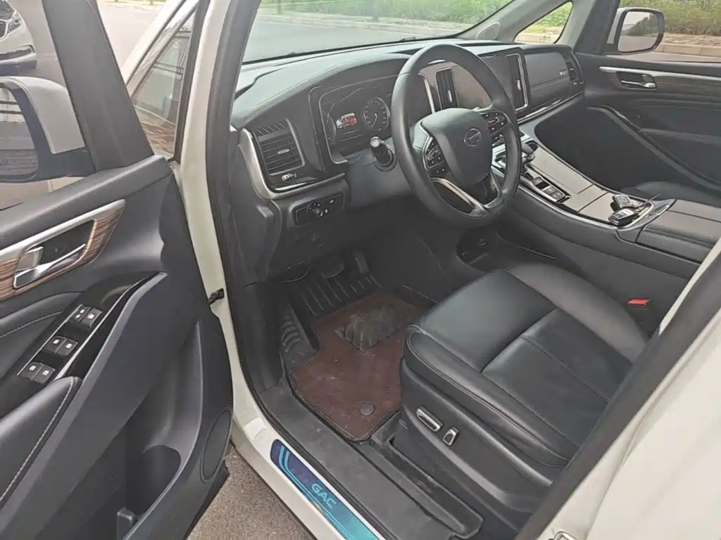 GAC Trumpchi M8 2022 — фото 16