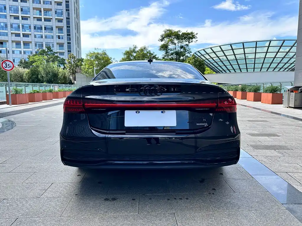 Audi A7L 2023 — фото 6