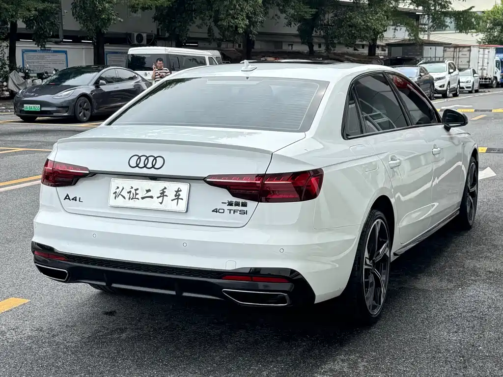 Audi A4L 2024 — фото 22