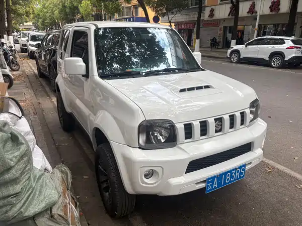 Suzuki Jimny 2015