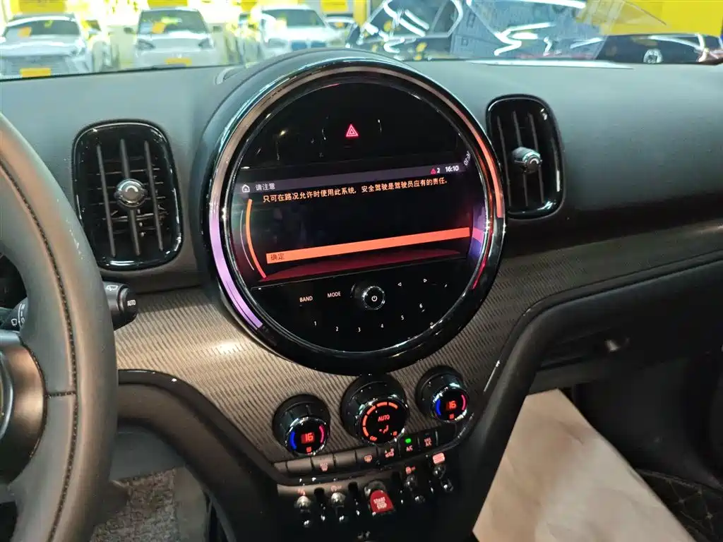 MINI Countryman 2021 — фото 13