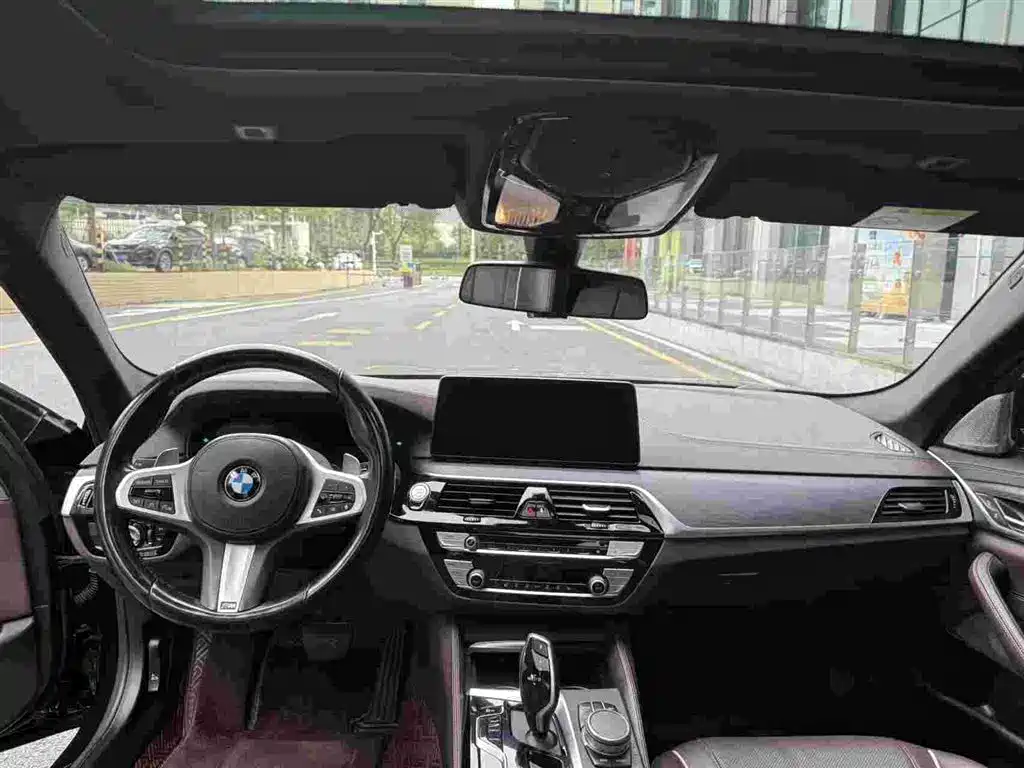 BMW 5 Series 2021 — фото 8