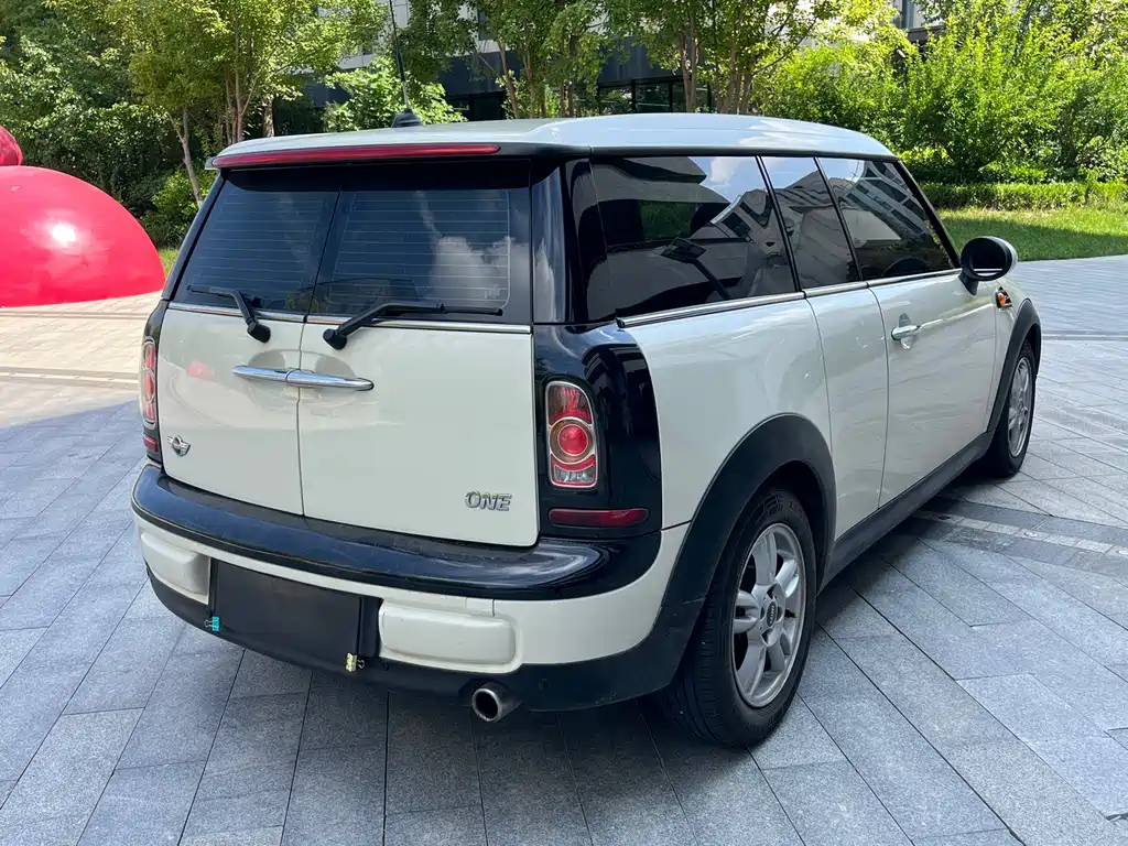 MINI Clubman 2013