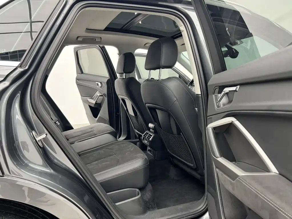 Audi Q3 2023 — фото 19