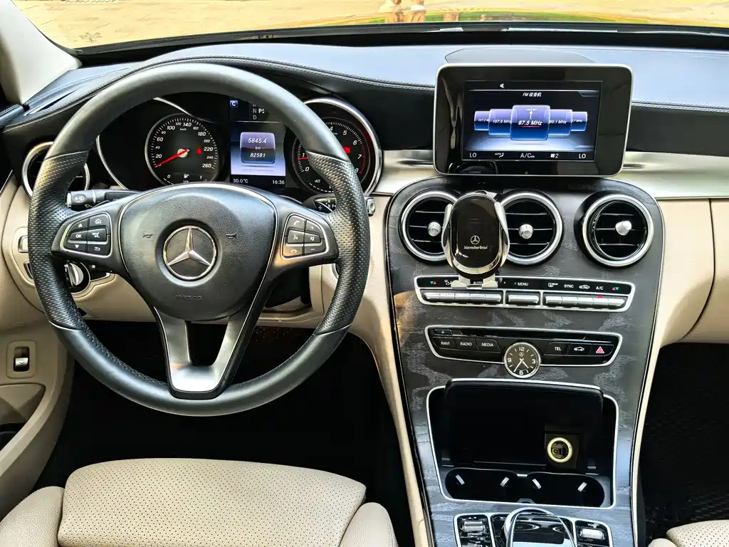 Mercedes-Benz C-Class 2016 — фото 16