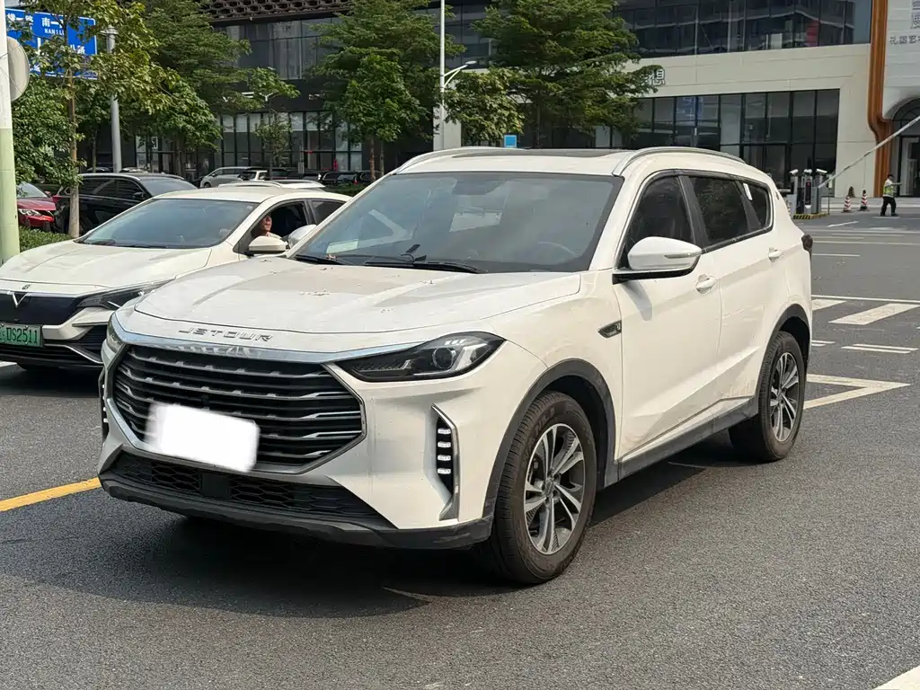 Jetour X70 PLUS 2022 — фото 1