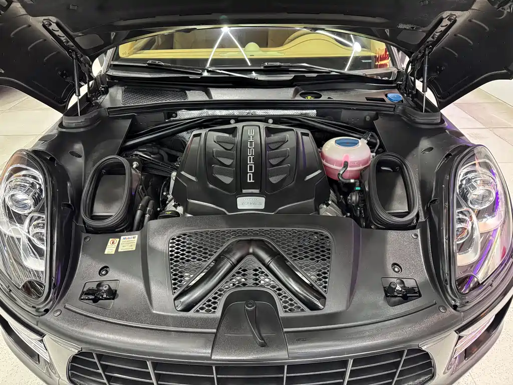 Porsche Macan 2015 — фото 12